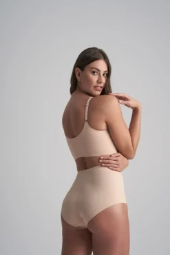 Formender Mid-Waist Slip in Beige – Bye Bra