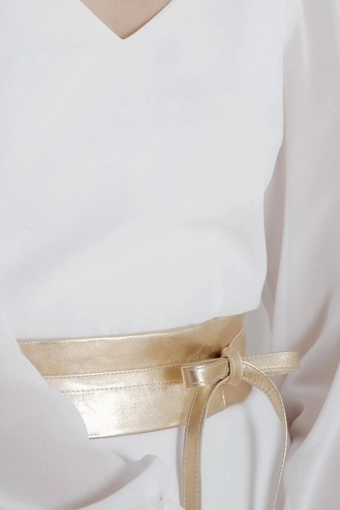 Goldfarbener Brautgürtel aus Leder – Marielle noni
