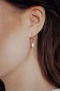 Kleine Creolen mit Anhängern aus Halbedelstein oder Perlen – Gemstone Hoops