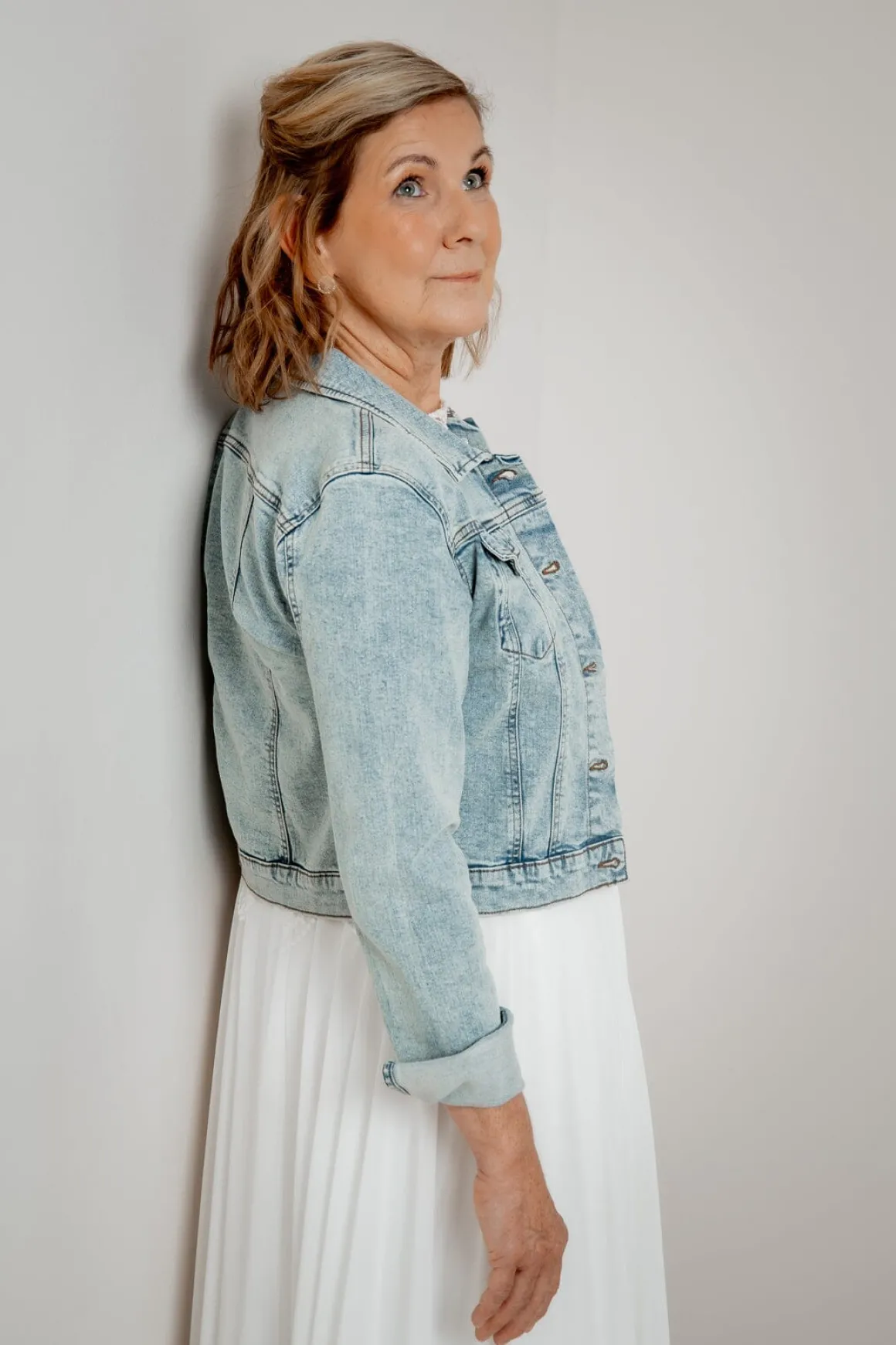 Kurze Braut Jeansjacke mit Knopfleiste