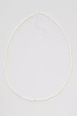 Kurze Halskette mit Süßwasserperlen – Pearl Necklace