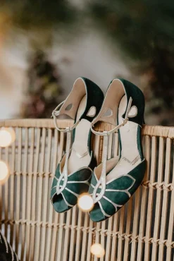 Offener Brautschuh in Tannengrün und Gold - Mimosa
