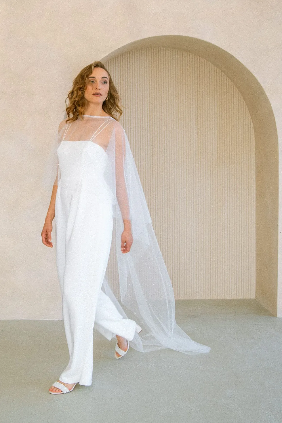 Showroom Only: Perlen-Cape – Beleza noni Selected