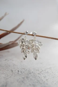 Strass-Ohrhänger in Blätterform